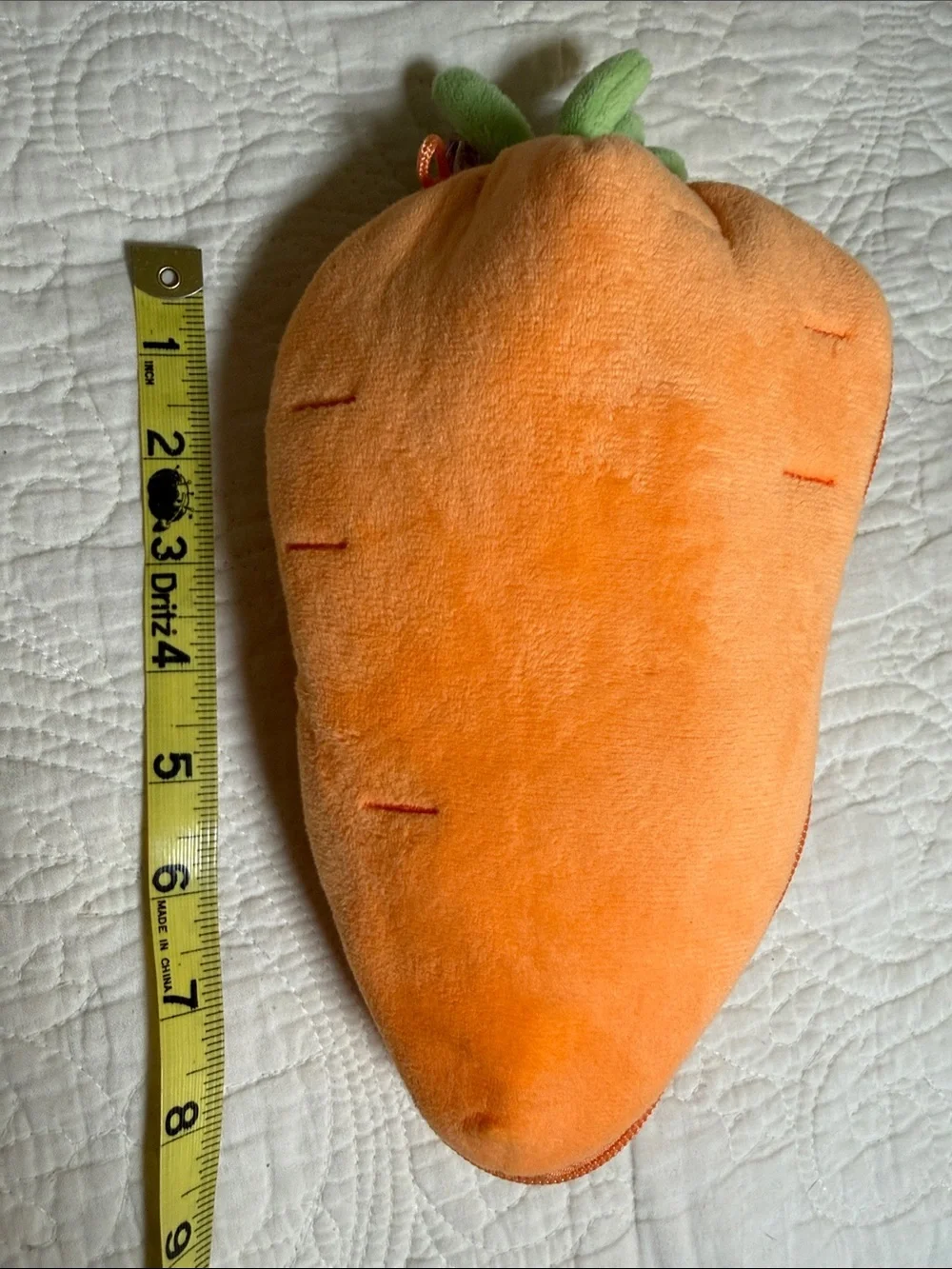 Flipetz Plush White Bunny in Orange Carrot